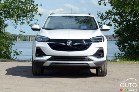 2020 Buick Encore GX, front